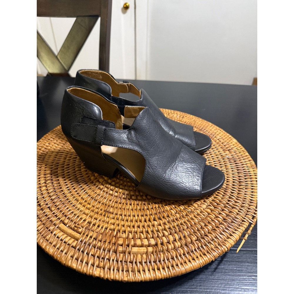 Natural Soul Naturalizer Womens Black Cutout Block Heel Sandals Size 8.5M